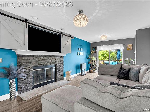 5th image of 415 Mill Pond Dr