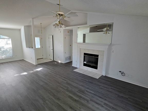 5th image of 2678 Hidden Estates Cir