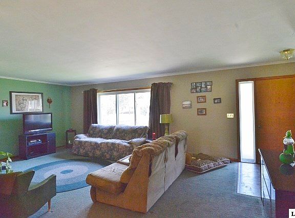 3rd image of 1019 River Acres Dr