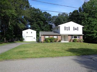 27 Echo Ridge Rd, Airmont, NY 10952