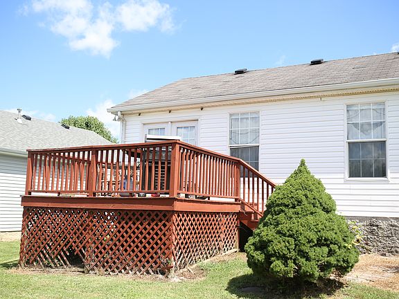 2nd image of 120 Devin Close Ct