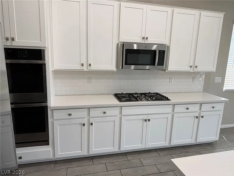 63 Barton Bay Ave — Photo 17