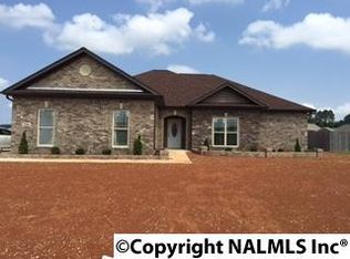 216 Briarcrest Rd, Hazel Green, AL 35750