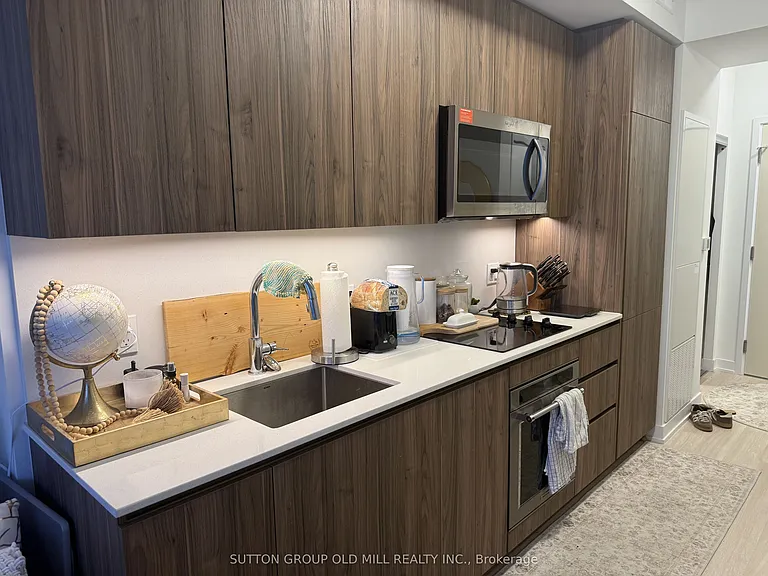 15 Richardson St #408 — Photo 6