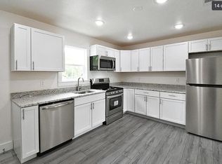 107 E College St #1, Aurora, MO 65605