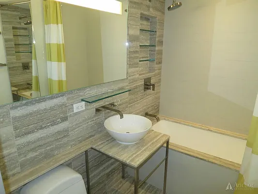 Rented by Anchor Associates | media 21