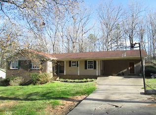 1226 Robinwood Ln, Elberton, GA 30635