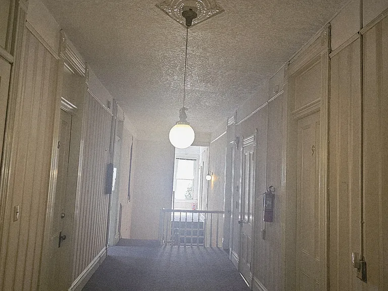2124 NW Flanders St #1 — Photo 28