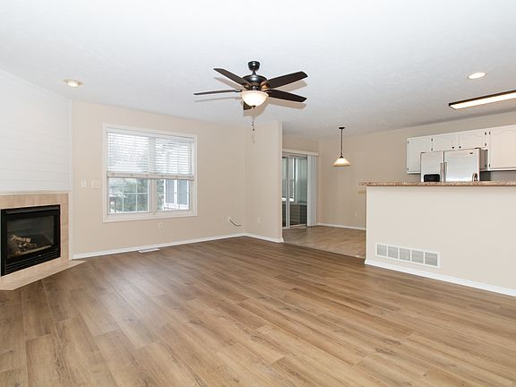 4th image of 1133 Doral Dr