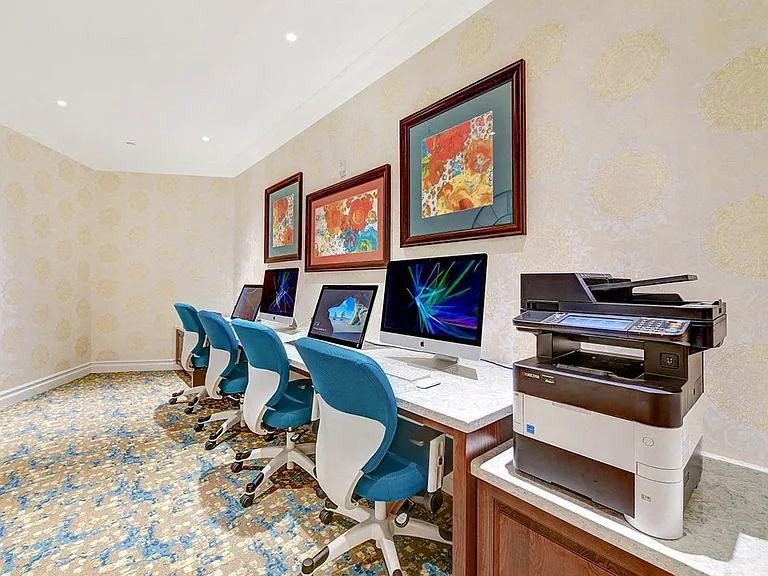 Avino Business Center