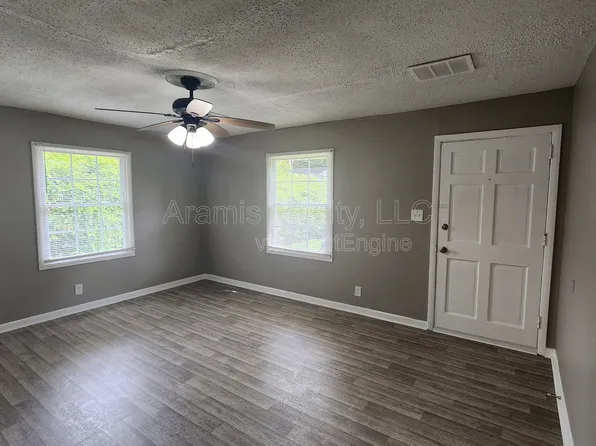 305 Banberry Dr SE, Atlanta, GA 30315