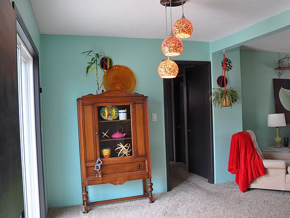 Light filled dining room