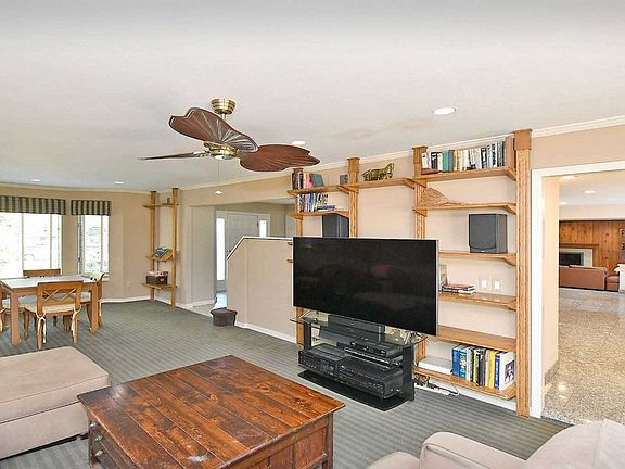 3rd image of 56 Shoreham Dr E