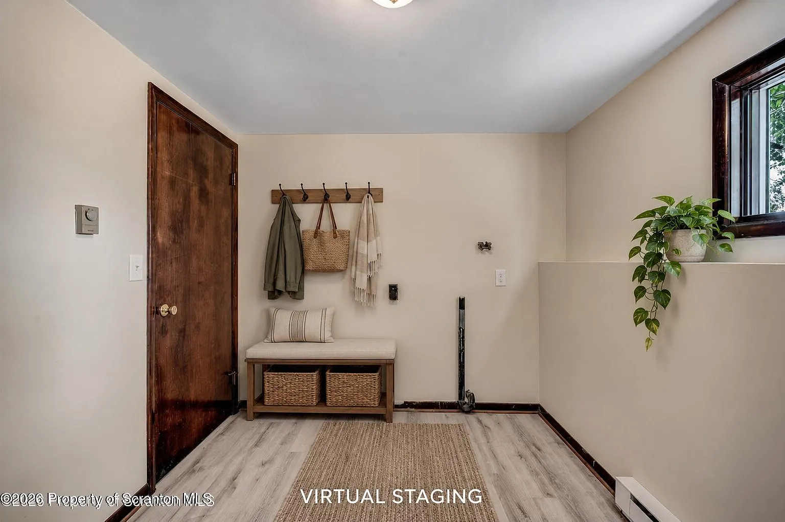 4 bed, 1.0 bath, 1500 sqft, $1,850 — Photo 4