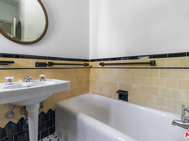 3731 Griffith View Dr — Photo 30