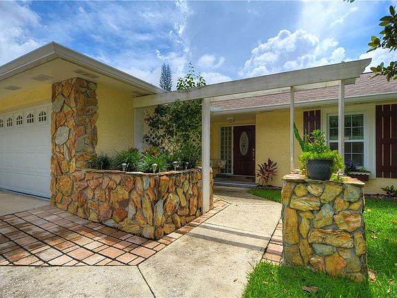 4th image of 15301 Winterwind Dr
