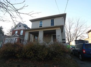 107 Lake St #1, Saint Catharines, ON L2R5X7