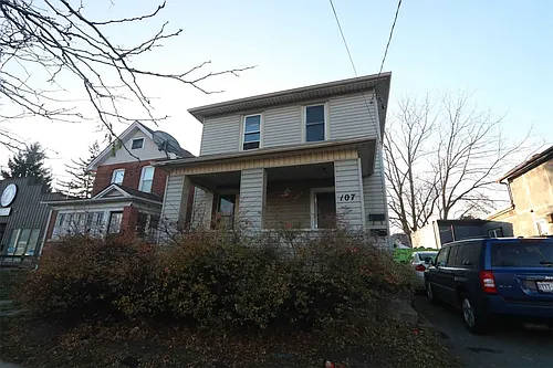 107 Lake St #2 Photo 1