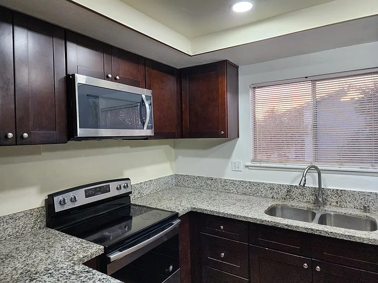 4744 Elk Springs Ave #D — Photo 3
