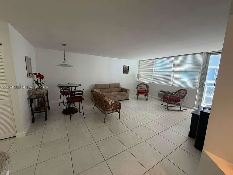 5313 Collins Ave #1109 — Photo 6
