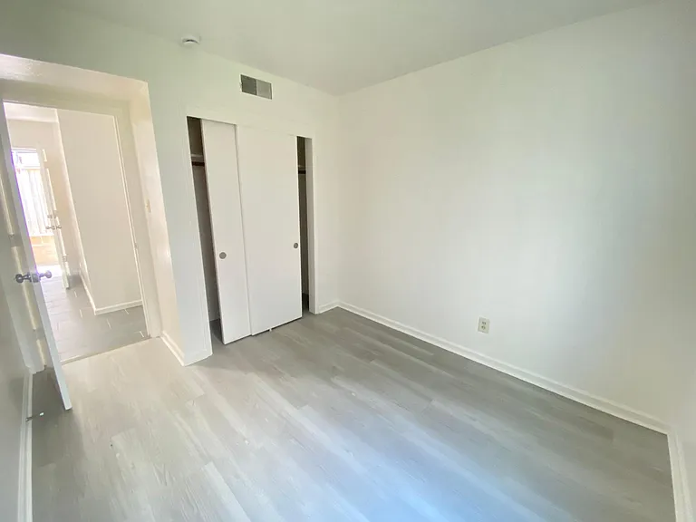 296 Lester Ave #4 — Photo 8