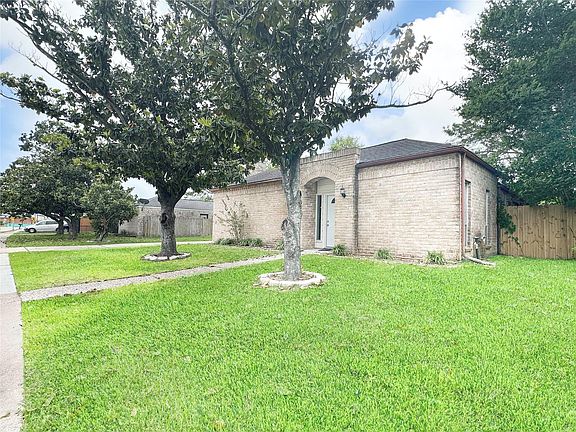 2nd image of 6806 Winkleman Rd
