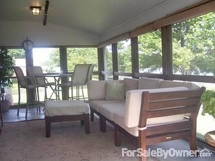 Outdoor room has satellite TV hookup