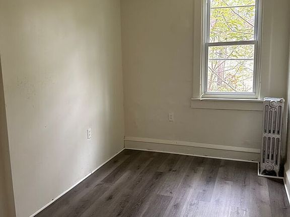 5th image of 276 Lee Park Ave #5