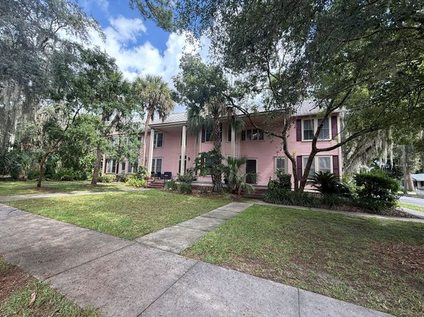 414 NE 5th Ave APT 3