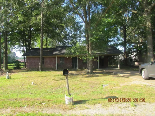 130 Colony Ave, Crossett, AR 71635