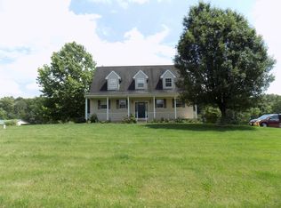 405 Glenwood Dr, Gettysburg, PA 17325