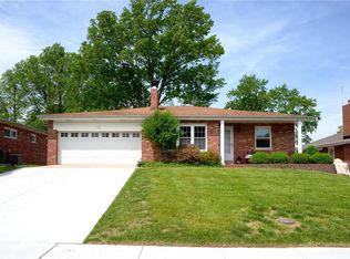 8213 Mackenzie Rd, Saint Louis, MO 63123