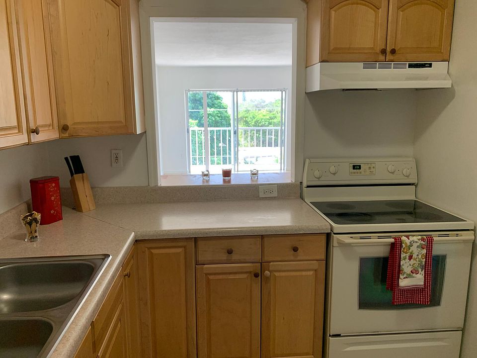 1st image of 12290 NE 11th Ct APT 302
