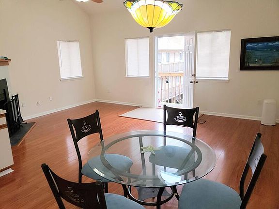 5th image of 835 Little Bay Ave #E-1