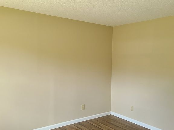 3rd image of 198 Hazelwood St