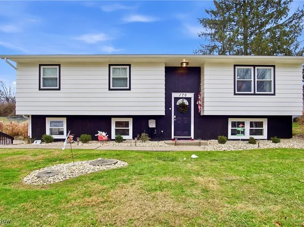 170 Treehouse Ln, Zanesville, OH 43701