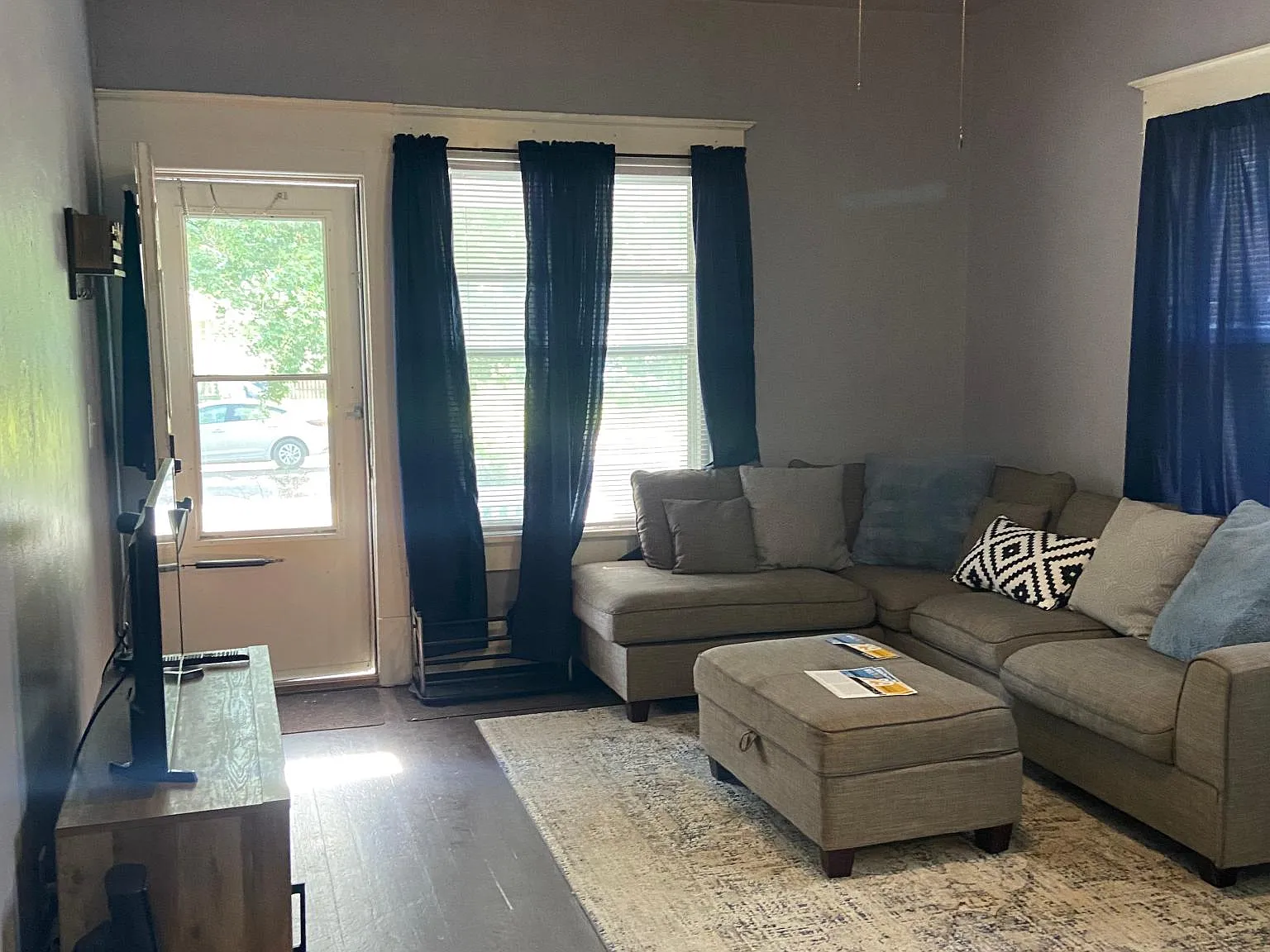 1525 S Emporia Ave — Photo 4