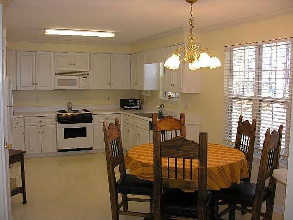 3rd image of 4139 Eagle Nest Dr
