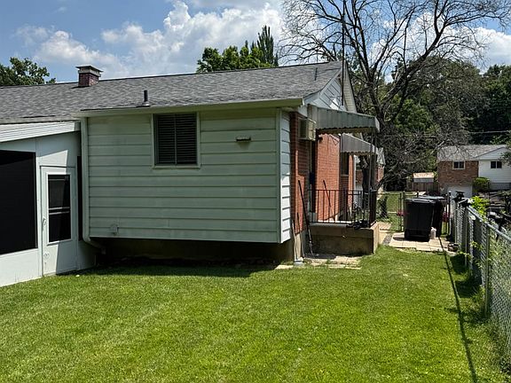 5th image of 1483 Blueorchard Dr