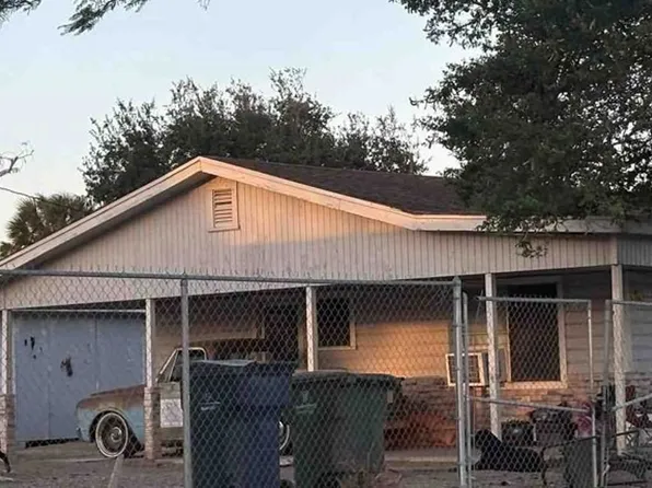 817 W 1st St, Mercedes, TX 78570