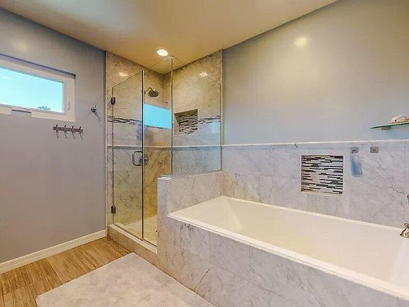 5th image of 4508 Lone Pine Ln