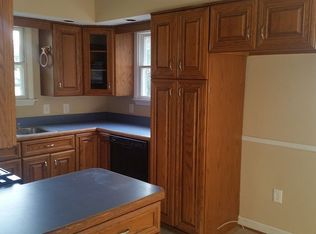 302 Holly Hill Rd, Reisterstown, MD 21136