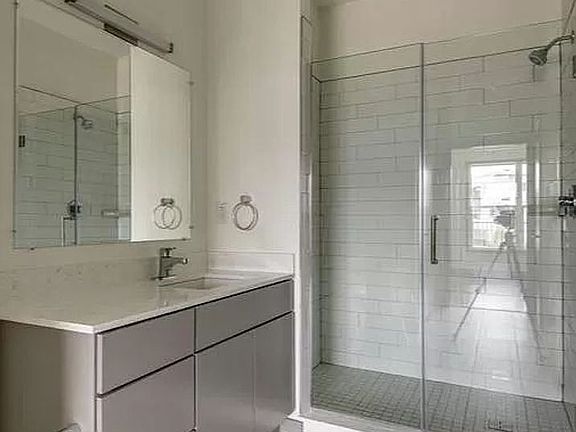 5th image of 400 Herron Dr APT 211