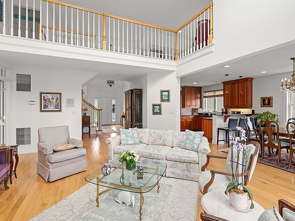 4th image of 60 Caldwell Farm Rd
