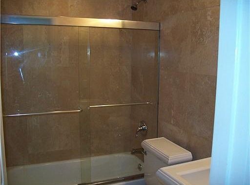 4th image of 1872 NE 46th St APT D12