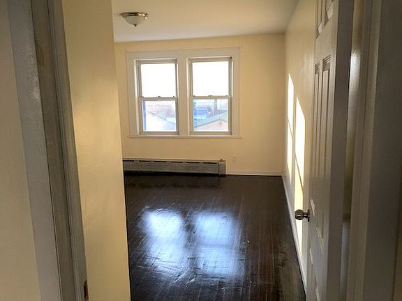 5th image of 2128 29th St #2