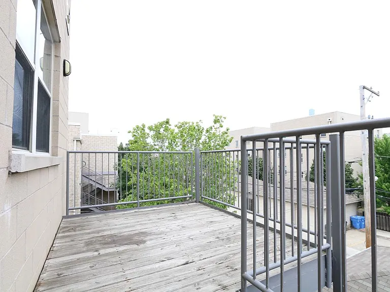 1029 S Lytle St #3 — Photo 11