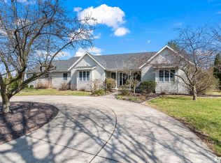 5930 N Lake Rd, Springfield, IL 62711