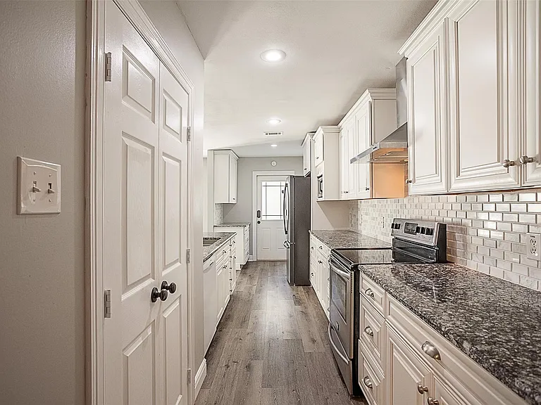 1171 Park Meadow Dr — Photo 6