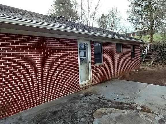 2nd image of 330 High St